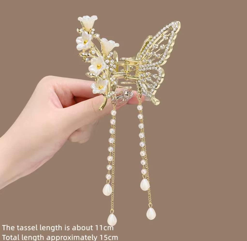 Elegant Metal Butterfly Hair Claw with Tassels & Pearls - Vintage Long Fringe Hairpin Claw Clip